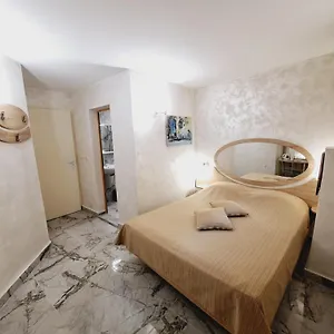 Color Hotel